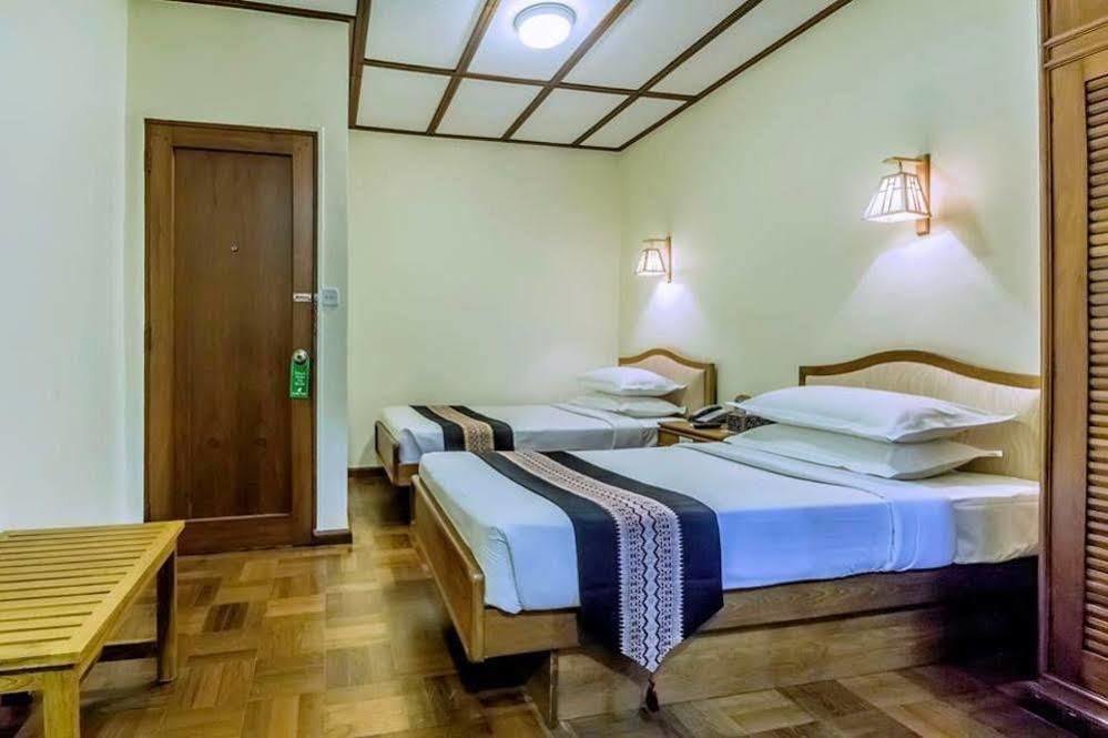 Hotel Innya Yangon Exterior photo