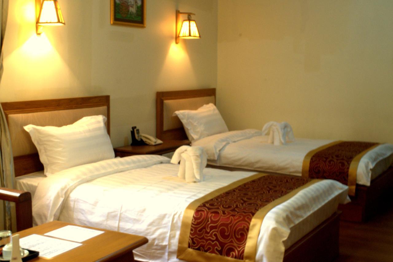 Hotel Innya Yangon Exterior photo
